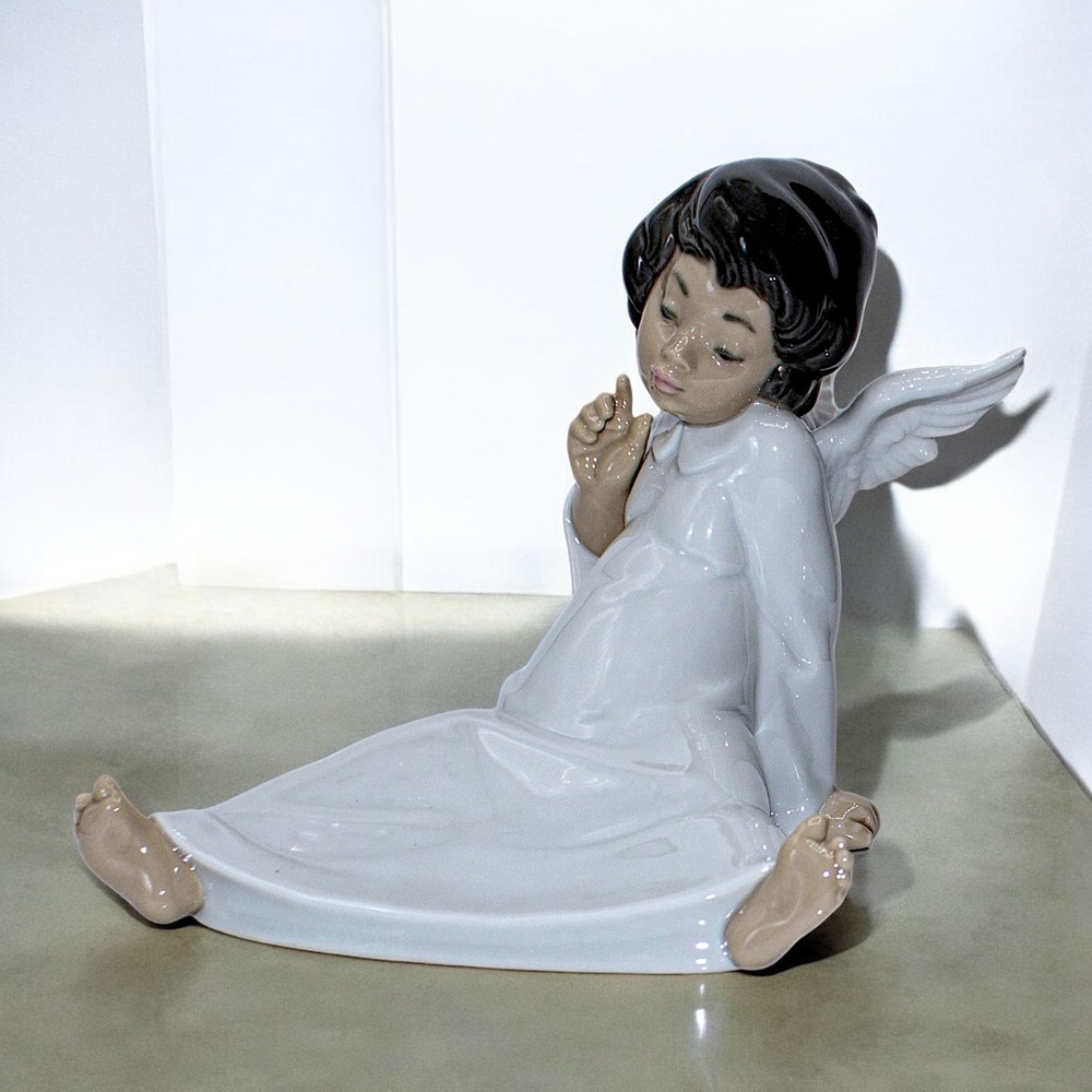 Retired Lladró Cherub Wondering Angel #4962 - Picture 4 of 16